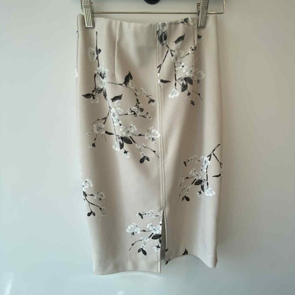 Dynamite skirt - Picture 1 of 3